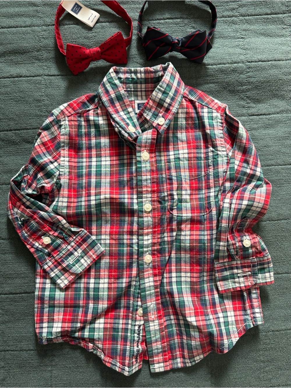 Janie and Jack Holiday Red & Green Plaid Button-Down Shirt with bow ties